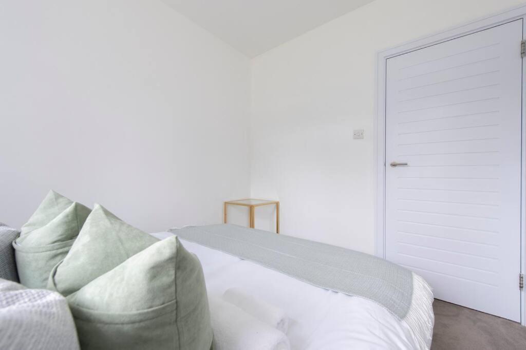 2 Bedroom Modern Urban Sanctuary 1Cc - Cherrydeal London Exterior photo