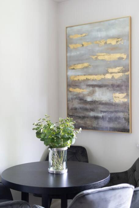 2 Bedroom Modern Urban Sanctuary 1Cc - Cherrydeal London Exterior photo