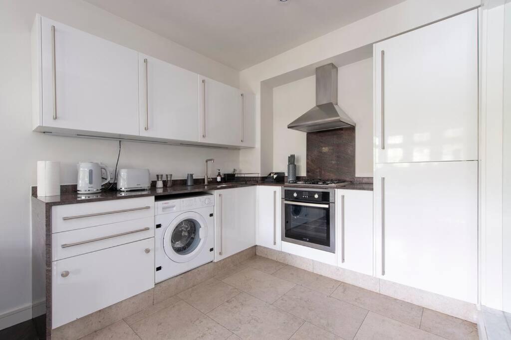 2 Bedroom Modern Urban Sanctuary 1Cc - Cherrydeal London Exterior photo