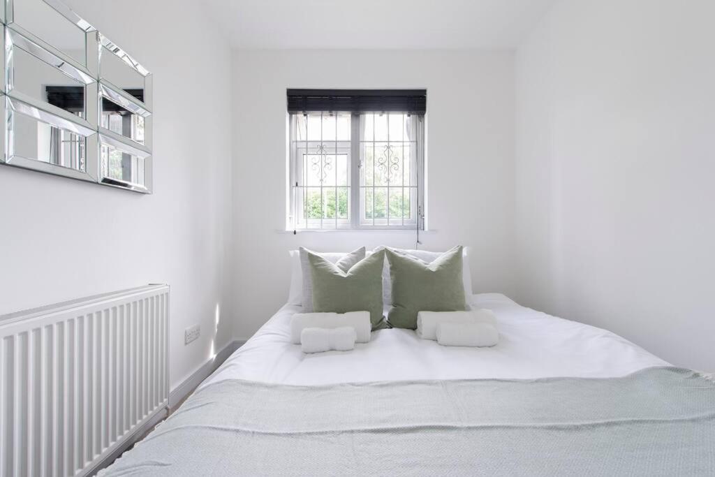 2 Bedroom Modern Urban Sanctuary 1Cc - Cherrydeal London Exterior photo